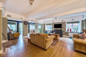 Lounge - click for photo gallery